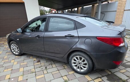 Hyundai Solaris II рестайлинг, 2015 год, 600 000 рублей, 3 фотография
