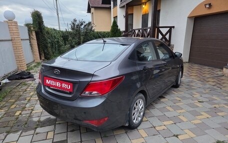 Hyundai Solaris II рестайлинг, 2015 год, 600 000 рублей, 4 фотография