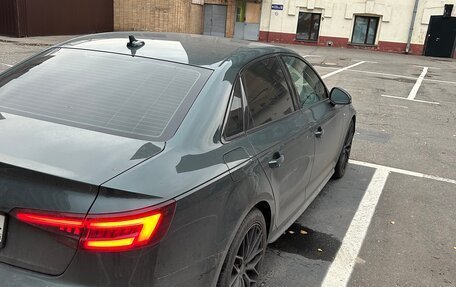 Audi A4, 2017 год, 2 500 000 рублей, 4 фотография