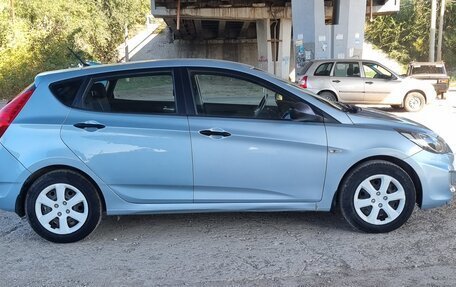 Hyundai Solaris II рестайлинг, 2013 год, 950 000 рублей, 6 фотография