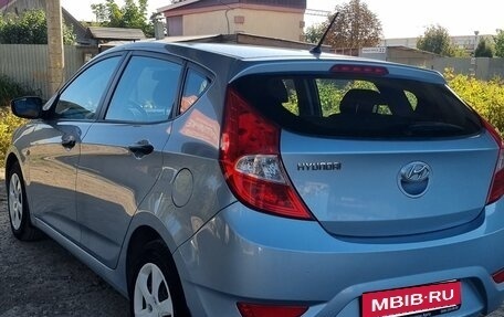 Hyundai Solaris II рестайлинг, 2013 год, 950 000 рублей, 3 фотография