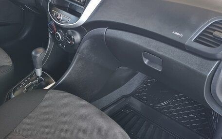 Hyundai Solaris II рестайлинг, 2013 год, 950 000 рублей, 12 фотография