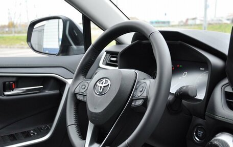 Toyota RAV4, 2025 год, 4 600 000 рублей, 2 фотография