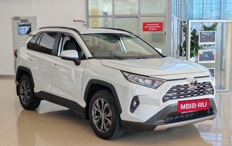 Toyota RAV4, 2022 год, 4 490 000 рублей, 3 фотография