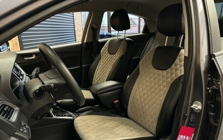 Hyundai Solaris II рестайлинг, 2021 год, 1 679 000 рублей, 8 фотография