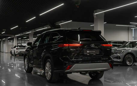 Toyota Highlander, 2025 год, 6 000 000 рублей, 4 фотография