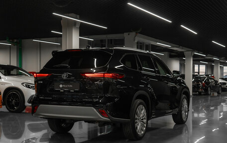 Toyota Highlander, 2025 год, 6 000 000 рублей, 5 фотография