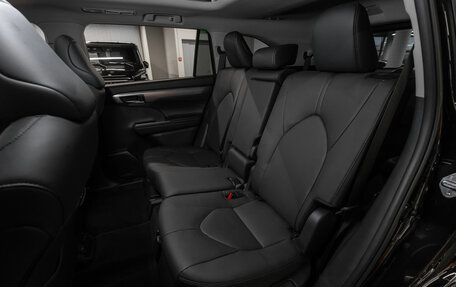 Toyota Highlander, 2025 год, 6 000 000 рублей, 13 фотография