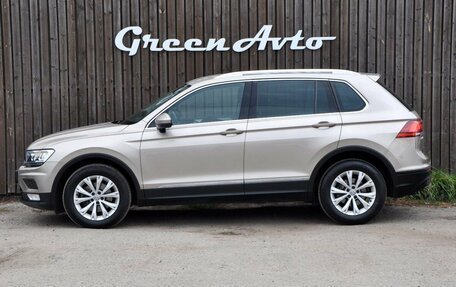 Volkswagen Tiguan II, 2017 год, 1 850 000 рублей, 2 фотография