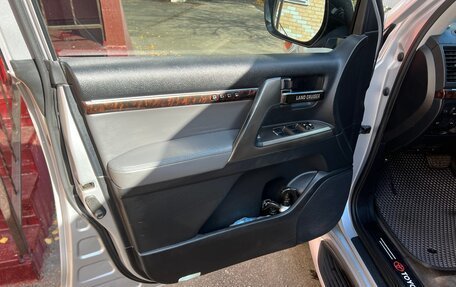Toyota Land Cruiser 200, 2009 год, 3 000 000 рублей, 6 фотография