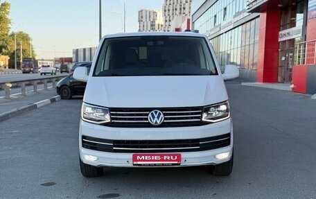 Volkswagen Caravelle T6 рестайлинг, 2016 год, 2 950 000 рублей, 2 фотография