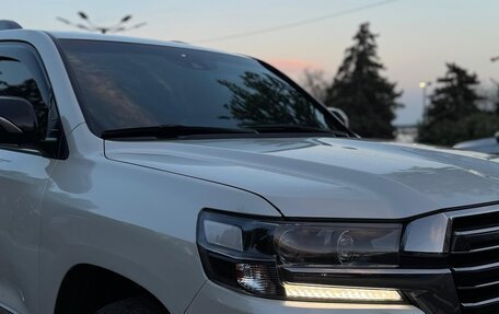 Toyota Land Cruiser 200, 2018 год, 6 900 000 рублей, 4 фотография