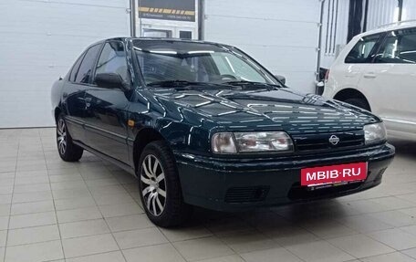 Nissan Primera II рестайлинг, 1993 год, 420 000 рублей, 2 фотография