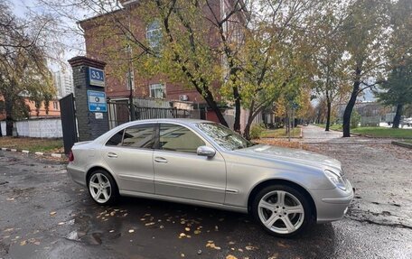 Mercedes-Benz E-Класс, 2004 год, 955 000 рублей, 3 фотография
