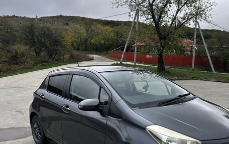 Toyota Vitz, 2011 год, 800 000 рублей, 4 фотография