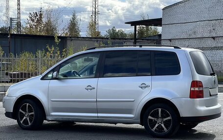 Volkswagen Touran III, 2004 год, 315 000 рублей, 4 фотография