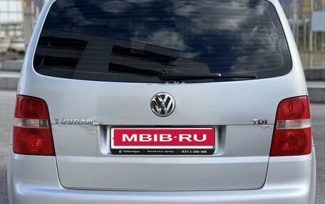 Volkswagen Touran III, 2004 год, 315 000 рублей, 5 фотография