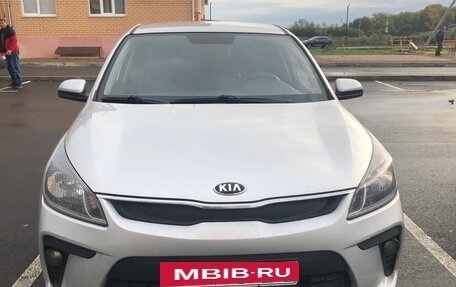 KIA Rio IV, 2018 год, 1 150 000 рублей, 2 фотография