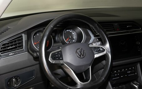 Volkswagen Tiguan II, 2021 год, 2 700 000 рублей, 5 фотография