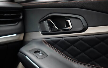 CheryExeed TXL, 2023 год, 1 990 000 рублей, 13 фотография