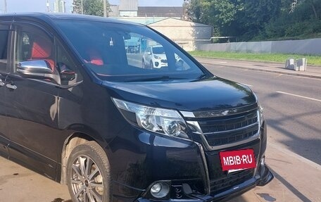 Toyota Esquire I, 2017 год, 2 333 333 рублей, 2 фотография