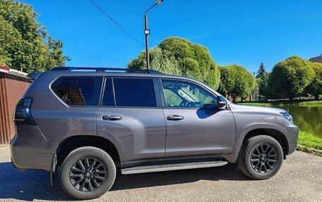 Toyota Land Cruiser Prado 150 рестайлинг 2, 2021 год, 4 500 000 рублей, 2 фотография
