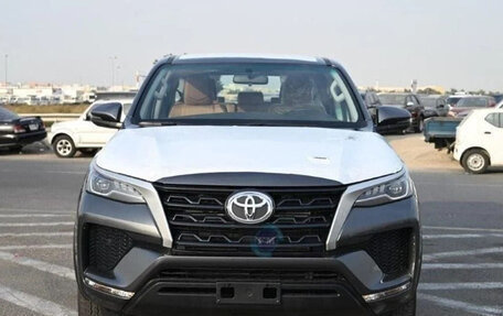 Toyota Fortuner II, 2025 год, 5 250 000 рублей, 1 фотография