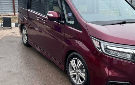 Honda Stepwgn IV, 2019 год, 3 100 000 рублей, 2 фотография