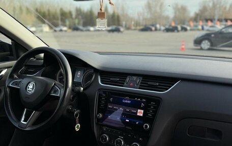 Skoda Octavia, 2017 год, 1 900 000 рублей, 12 фотография