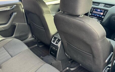 Skoda Octavia, 2017 год, 1 900 000 рублей, 30 фотография