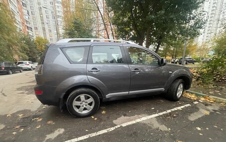 Mitsubishi Outlander III рестайлинг 3, 2007 год, 1 200 000 рублей, 4 фотография