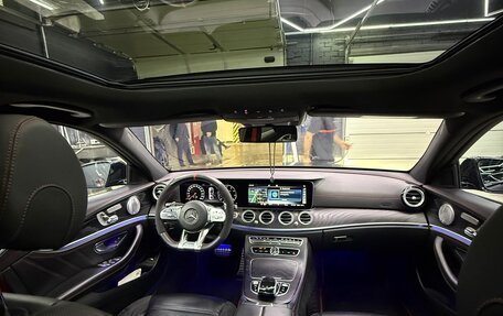 Mercedes-Benz E-Класс AMG, 2019 год, 4 750 000 рублей, 18 фотография