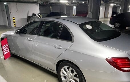 Mercedes-Benz E-Класс, 2016 год, 2 850 000 рублей, 3 фотография