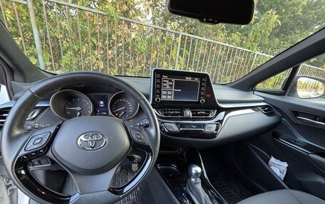 Toyota C-HR I рестайлинг, 2021 год, 3 150 000 рублей, 3 фотография