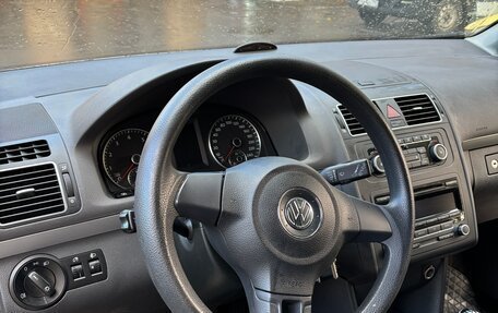 Volkswagen Touran III, 2012 год, 1 000 000 рублей, 7 фотография