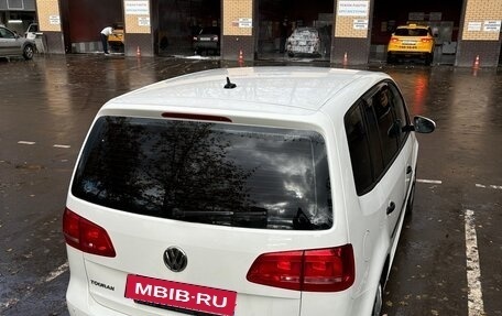 Volkswagen Touran III, 2012 год, 1 000 000 рублей, 5 фотография