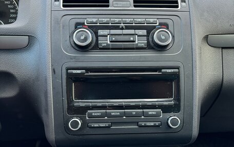 Volkswagen Touran III, 2012 год, 1 000 000 рублей, 10 фотография