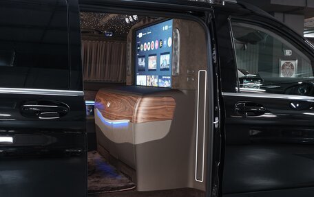 Mercedes-Benz V-Класс, 2025 год, 31 000 000 рублей, 4 фотография