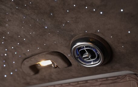 Mercedes-Benz V-Класс, 2025 год, 31 000 000 рублей, 16 фотография
