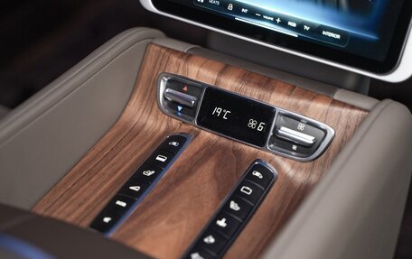 Mercedes-Benz V-Класс, 2025 год, 31 000 000 рублей, 13 фотография