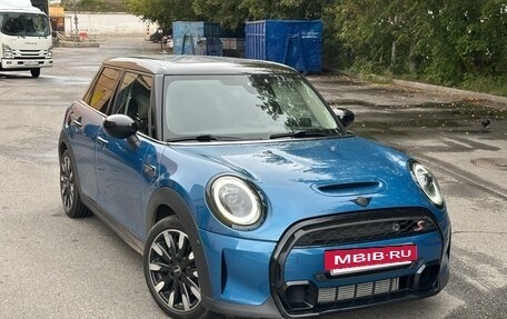 MINI Hatch, 2021 год, 3 850 000 рублей, 8 фотография