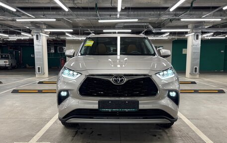 Toyota Highlander, 2025 год, 6 100 000 рублей, 2 фотография