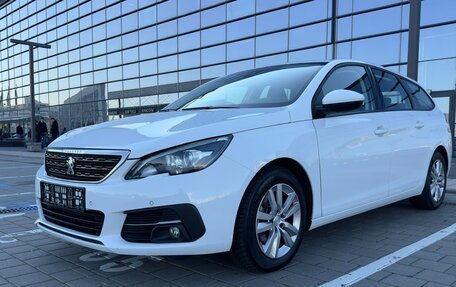 Peugeot 308 II, 2020 год, 1 550 000 рублей, 2 фотография