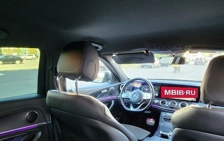 Mercedes-Benz E-Класс, 2019 год, 3 000 000 рублей, 16 фотография