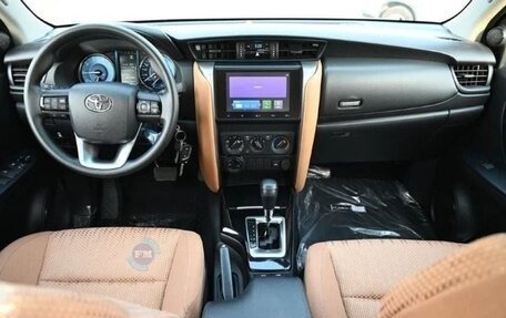 Toyota Fortuner II, 2025 год, 5 250 000 рублей, 7 фотография