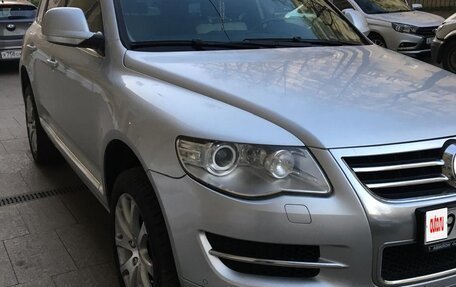 Volkswagen Touareg III, 2009 год, 1 100 000 рублей, 2 фотография