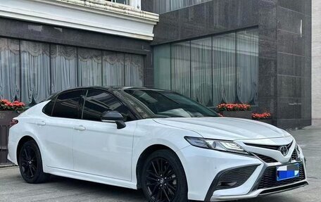 Toyota Camry, 2022 год, 1 980 000 рублей, 3 фотография