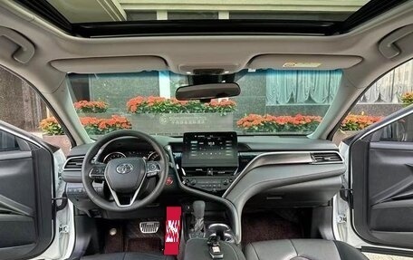 Toyota Camry, 2022 год, 1 980 000 рублей, 7 фотография