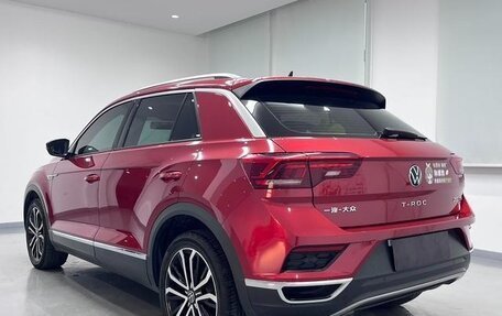 Volkswagen T-Roc I, 2021 год, 1 600 000 рублей, 4 фотография