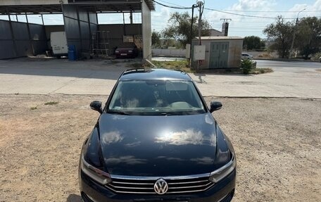 Volkswagen Passat B8 рестайлинг, 2015 год, 2 100 000 рублей, 4 фотография